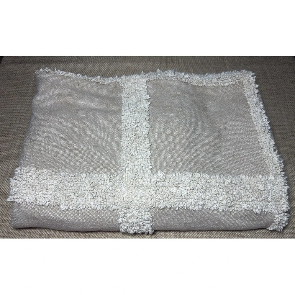 H&M Needle‎ Tufted Bedspread Textured Quilt Coverlet Beige